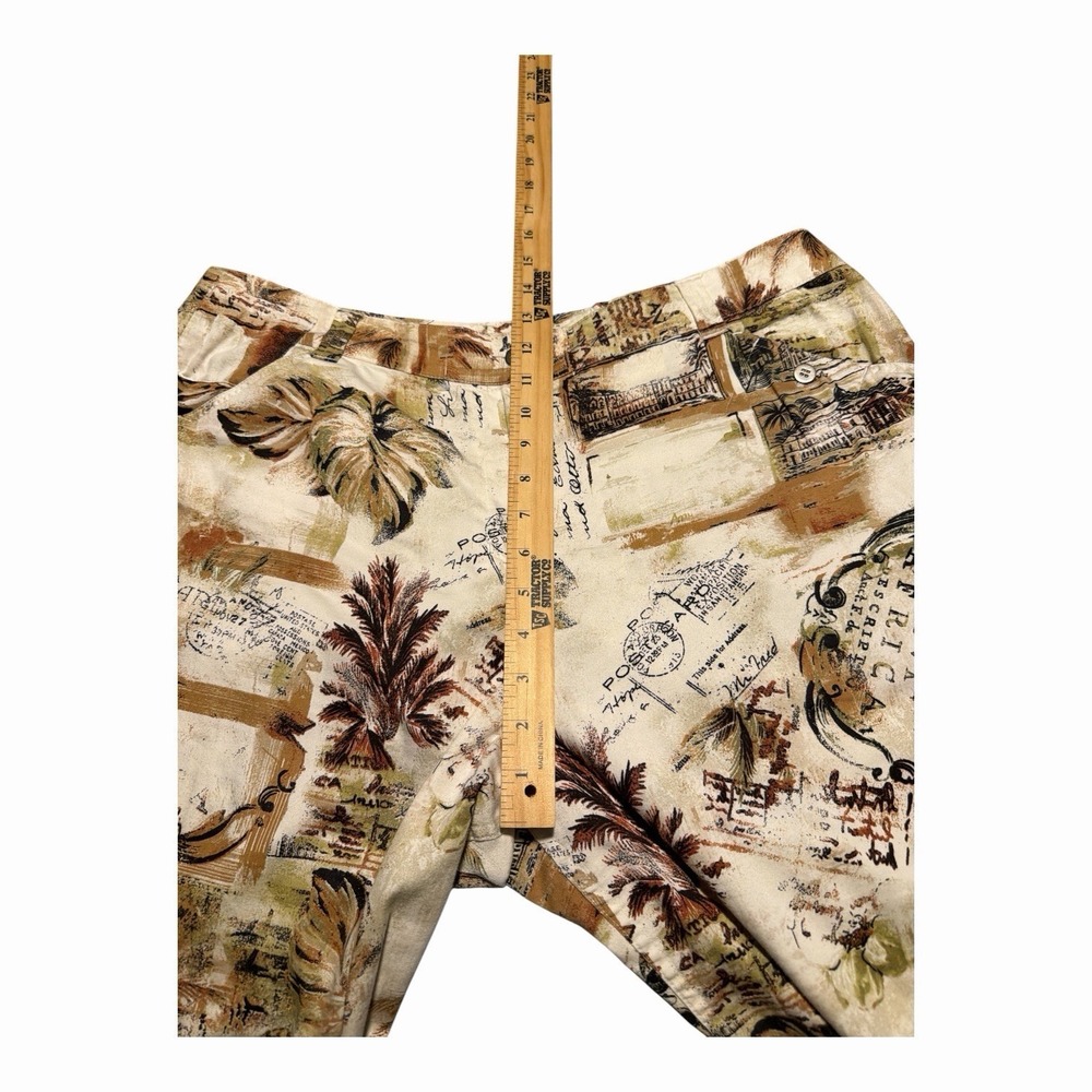 Chicos Travel Print Tropical Cropped Pants Size 3 High Rise XL Safari Resort - Picture 6 of 10